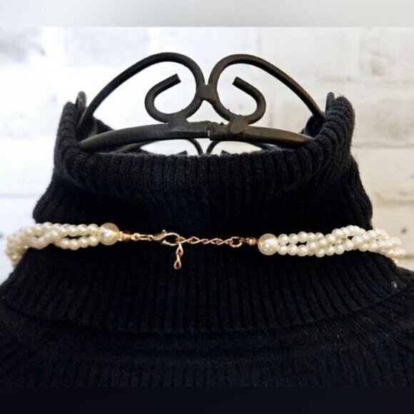 Twisted Faux Pearl Necklace - Picture 4 of 4